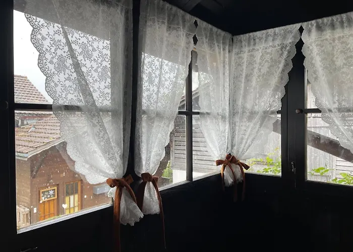 Charming Alpine Retreat By Capricorn Lejlighed Gsteigwiler