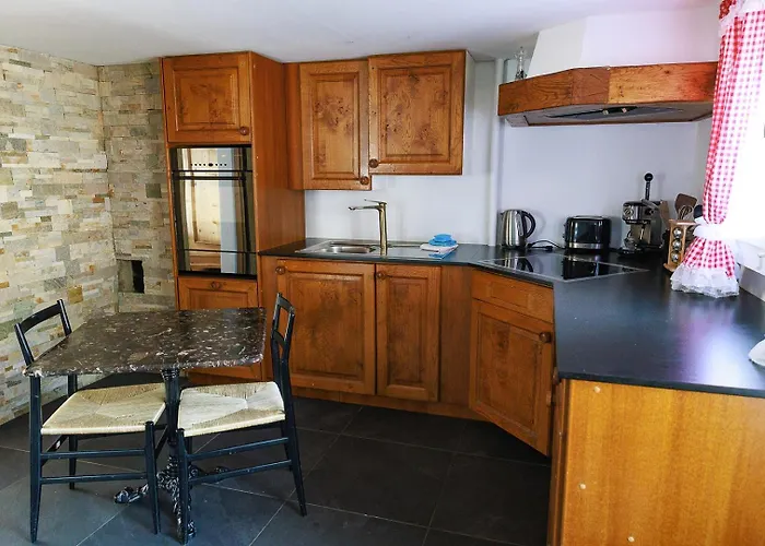 Charming Alpine Retreat By Capricorn Apartamento