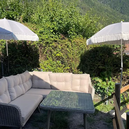 Charming Alpine Retreat By Capricorn דירה